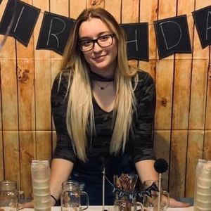 Meet your Posher, Alexis